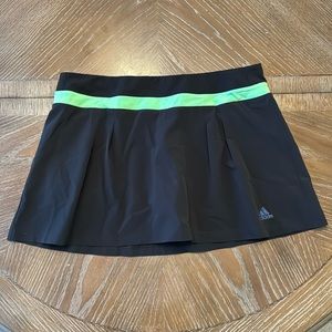 Adidas Woman's Climalite Black & Neon Green Tennis/Golf Skort- Medium